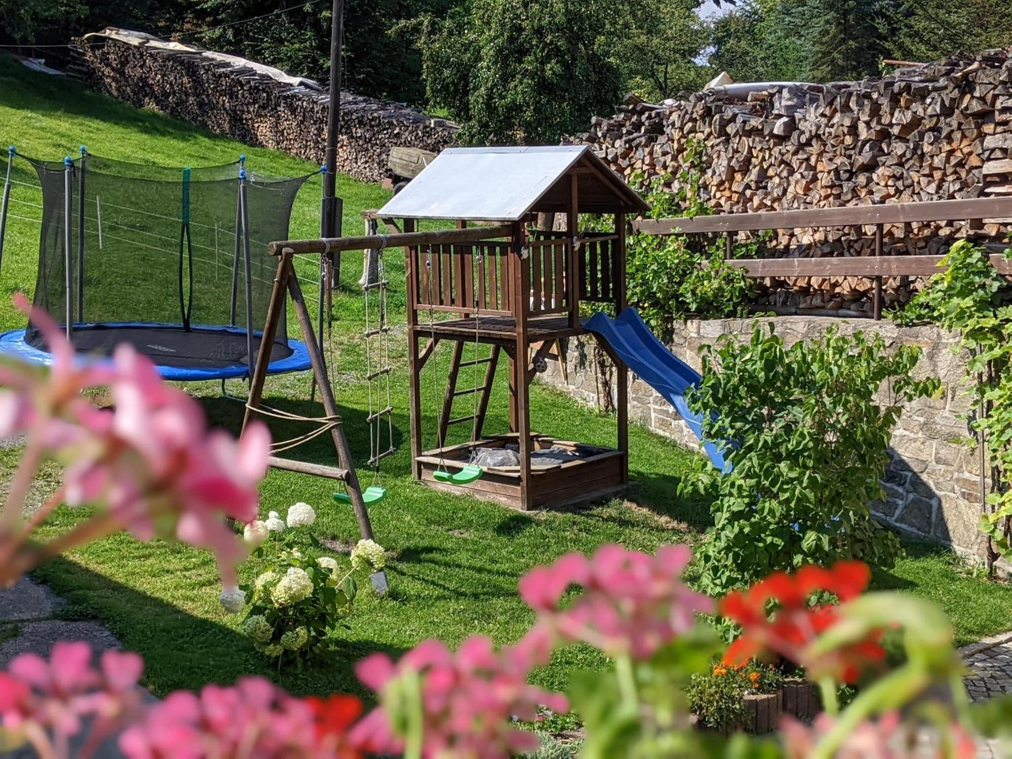Ferienwohnung Aus-Zeit Auf Dem Lande Bad Gottleuba-Berggiesshuebel Exterior photo